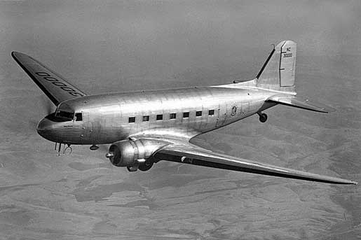 DC-3 volando